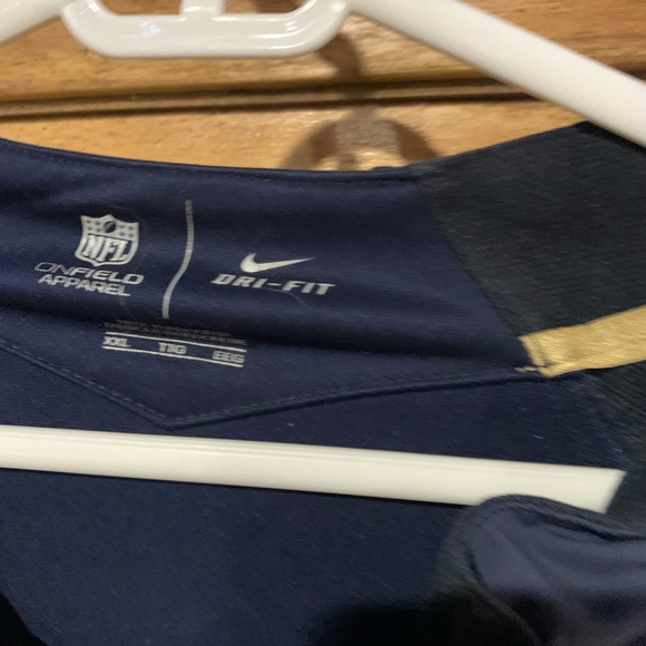 New England Patriots logo pull over warm - Picture 3 of 13